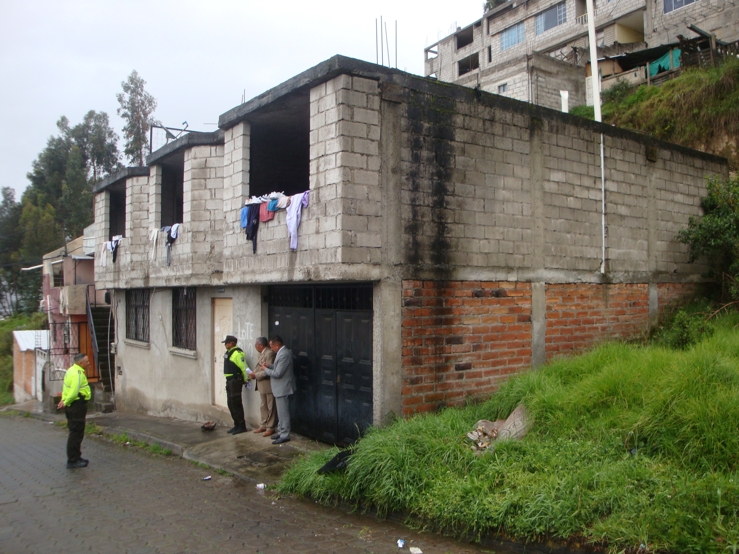 Foto del inmueble en Direccion:	las Calles “c” y “a” Sector:		barrio Proteccion Chillogallo Parroquia:		chillogallo
