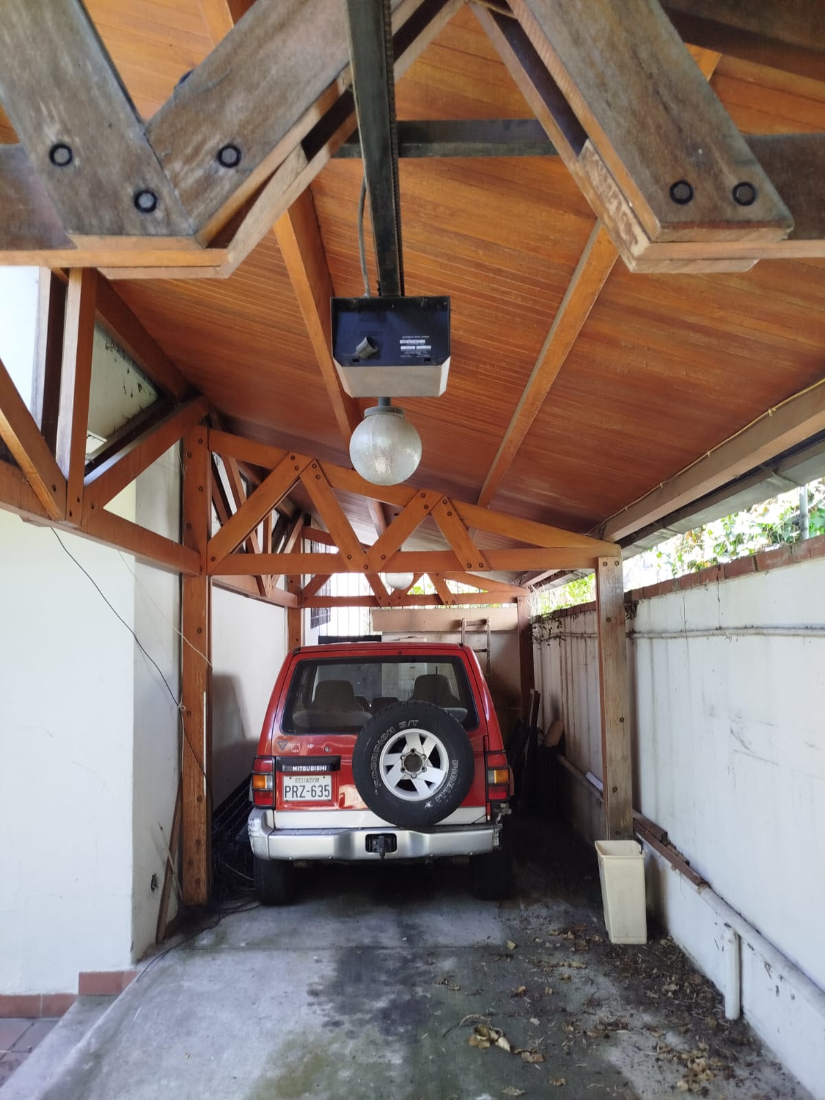 Foto del inmueble en Urbanización “quito Tenis”, Parroquia Rumipamba, del Cantón Quito, Provincia de Pichincha.